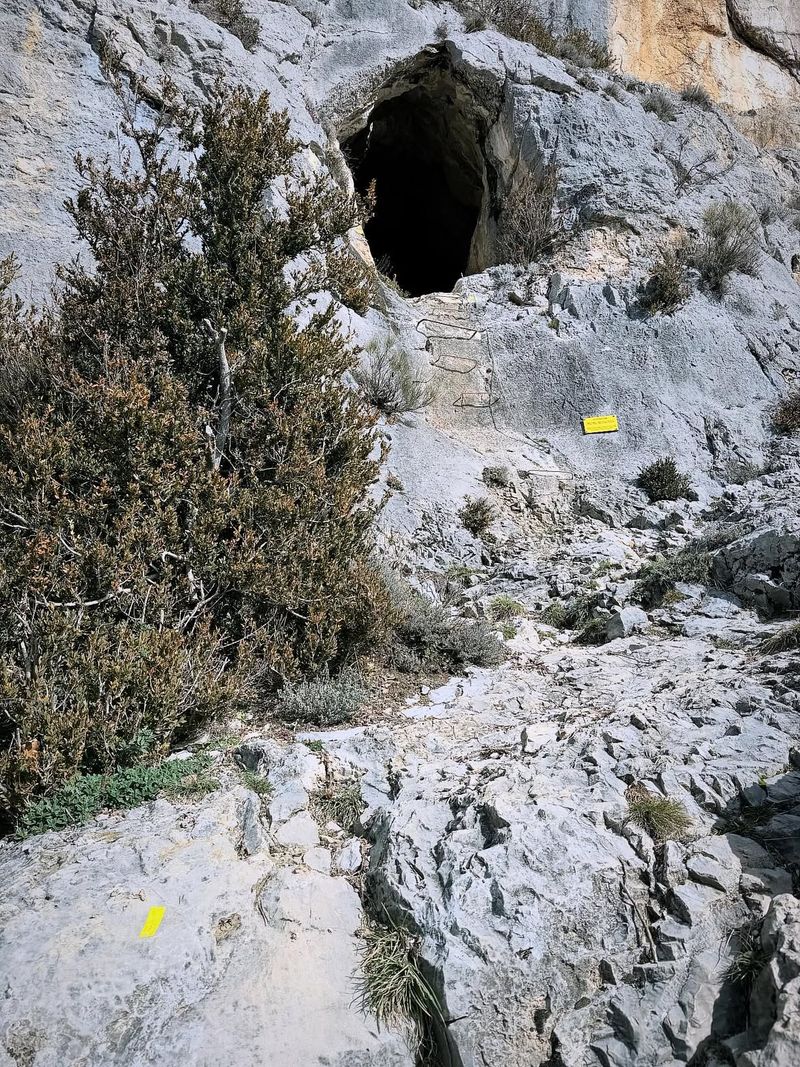 La Grotte Au Trou De L’argent 