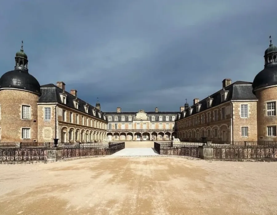 Image Le Château De Pierre-De-Bresse