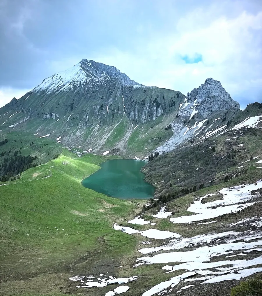 Image Le Lac De Lessy