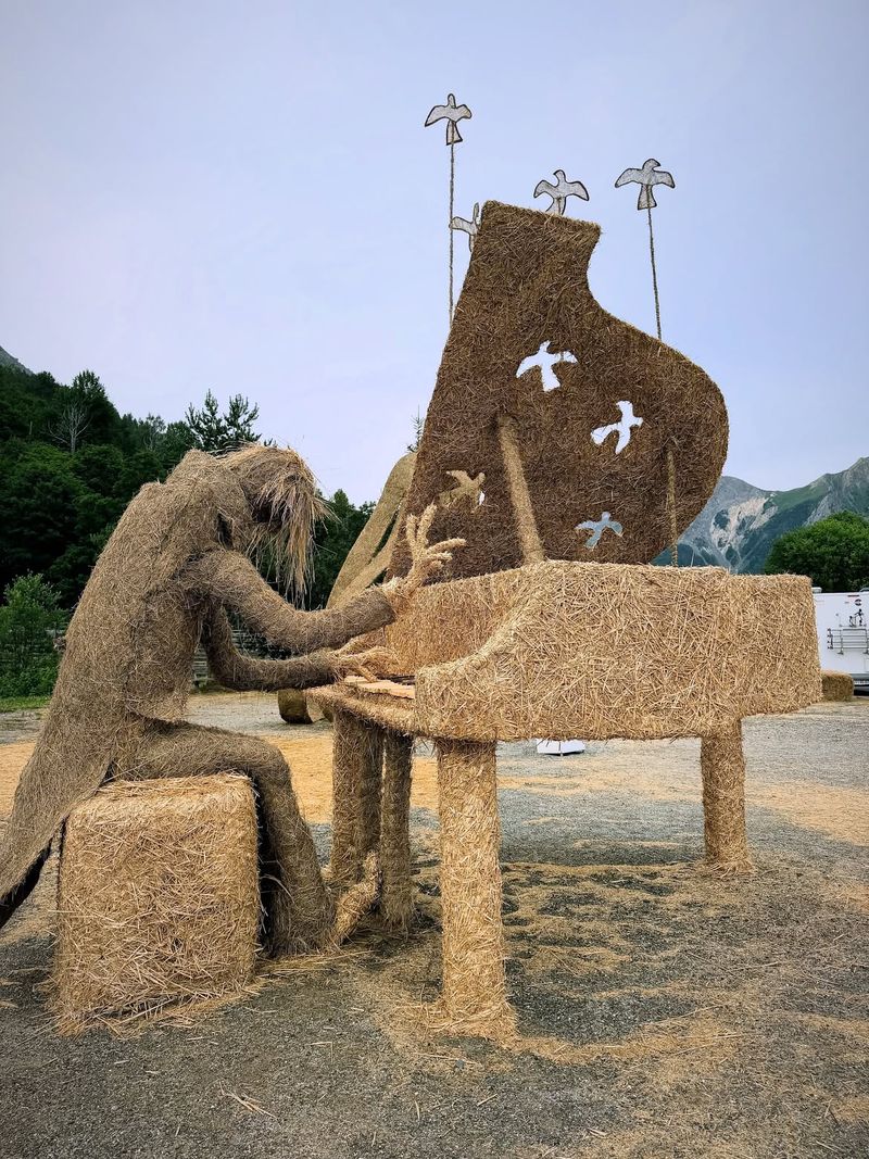 Les Sculptures sur Paille et Foin