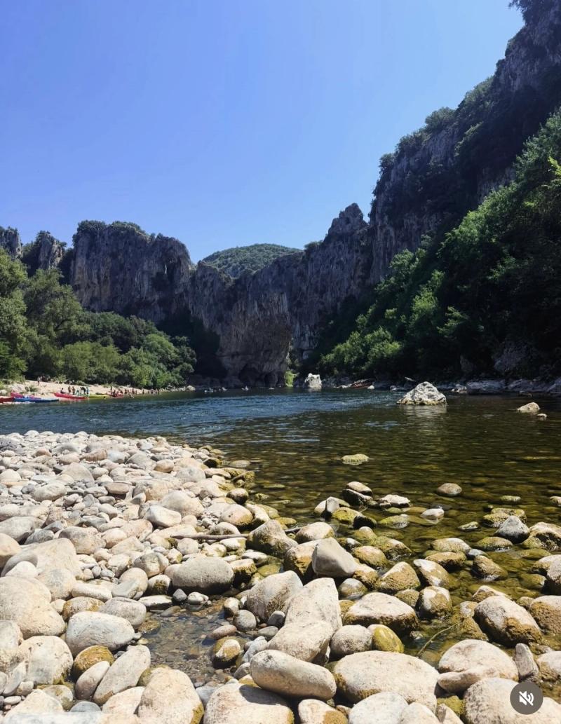 Les Gorges De L’Ardèche (Pont D’Arc)  