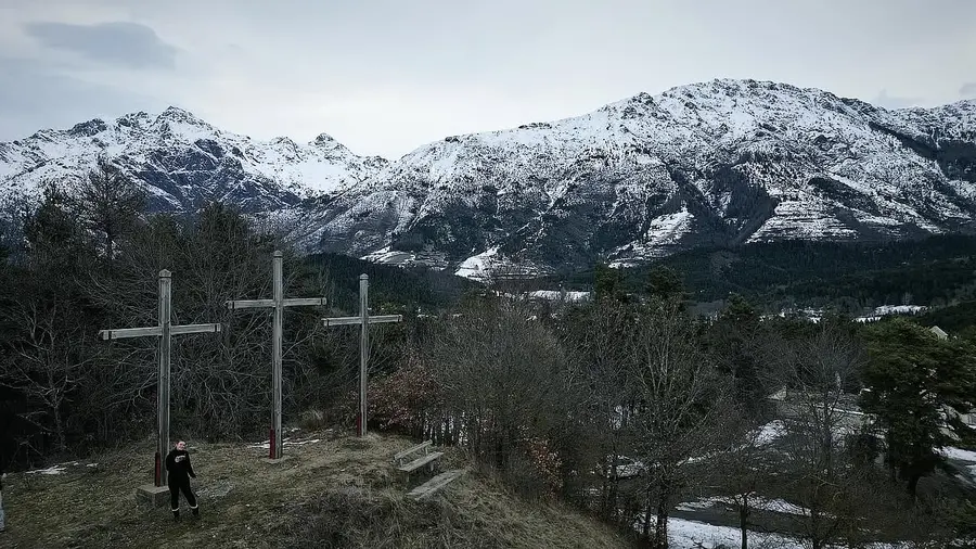 Image Petit Sommet Des 3 Croix