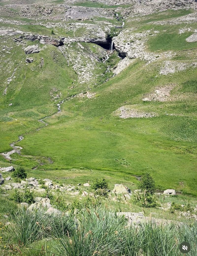 La Cascade Du Col De La Bonette 