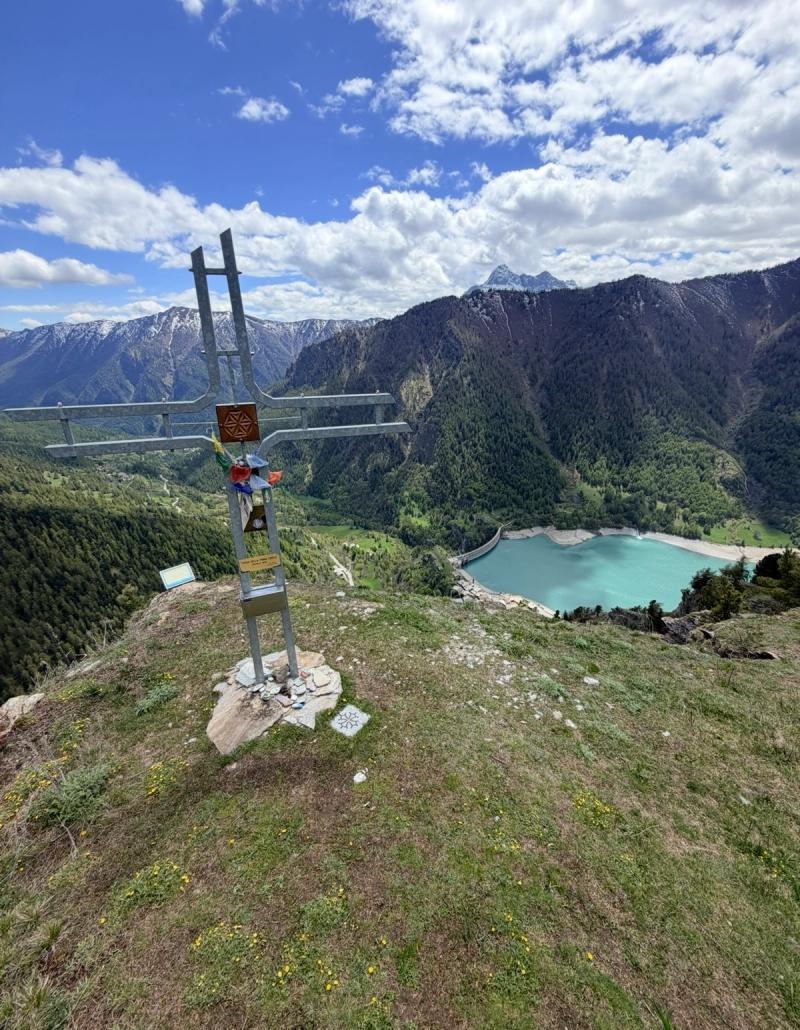 Le Sommet Aury's Cross