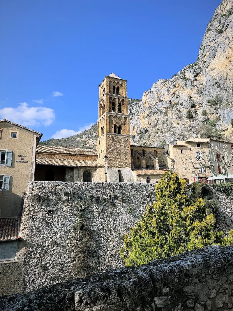 Le Village De Moustiers-Sainte-Marie