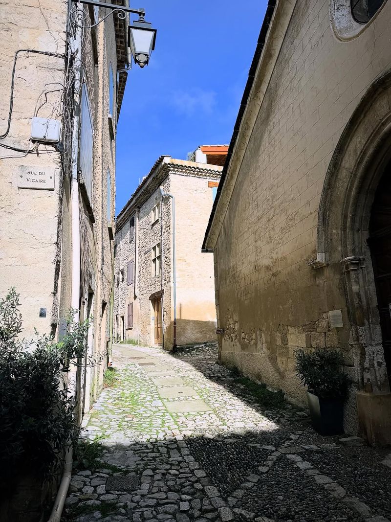 Le Village De Lurs 