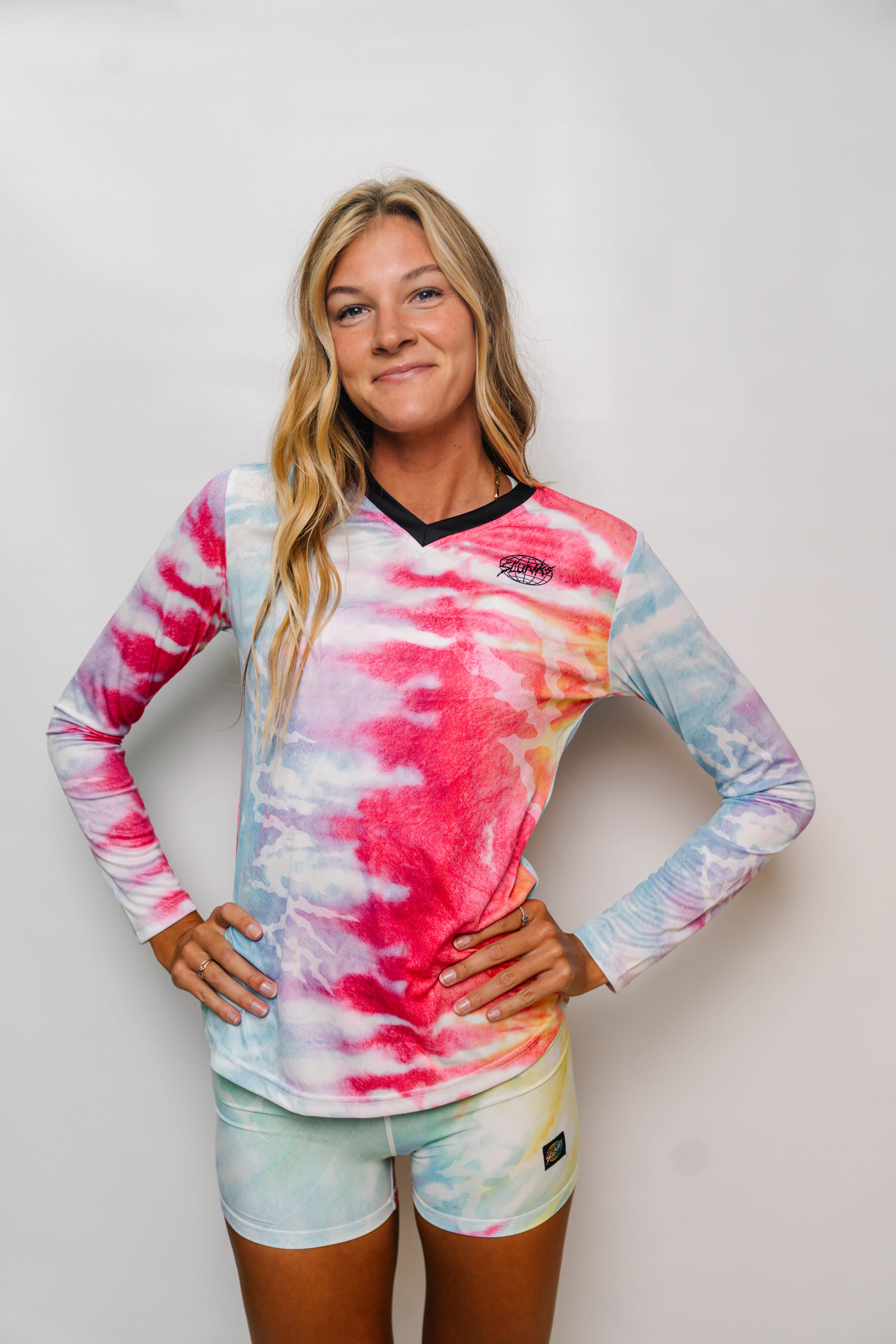 Long sleeve custom jersey on body