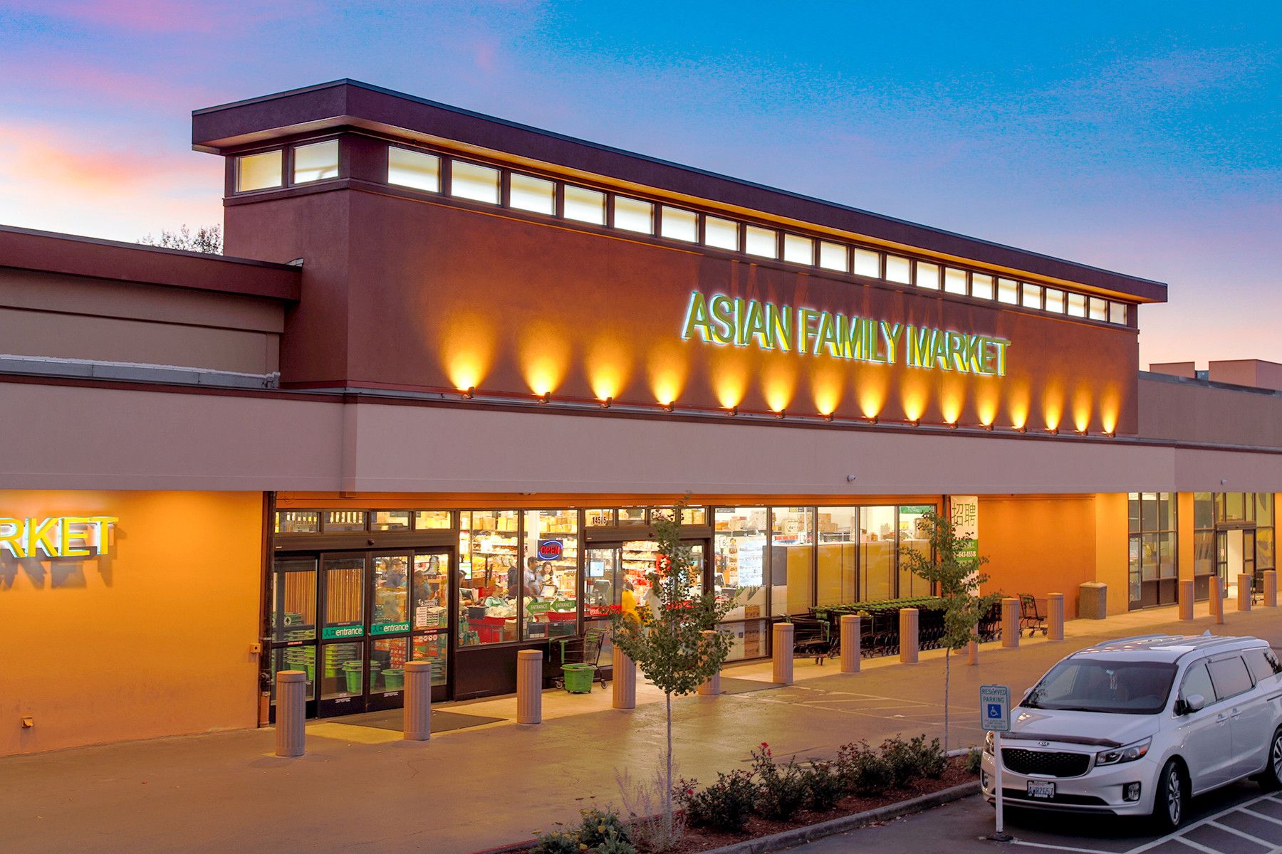 How Asian Family Market Turned Grocery Shopping into Local Buzz with Relish