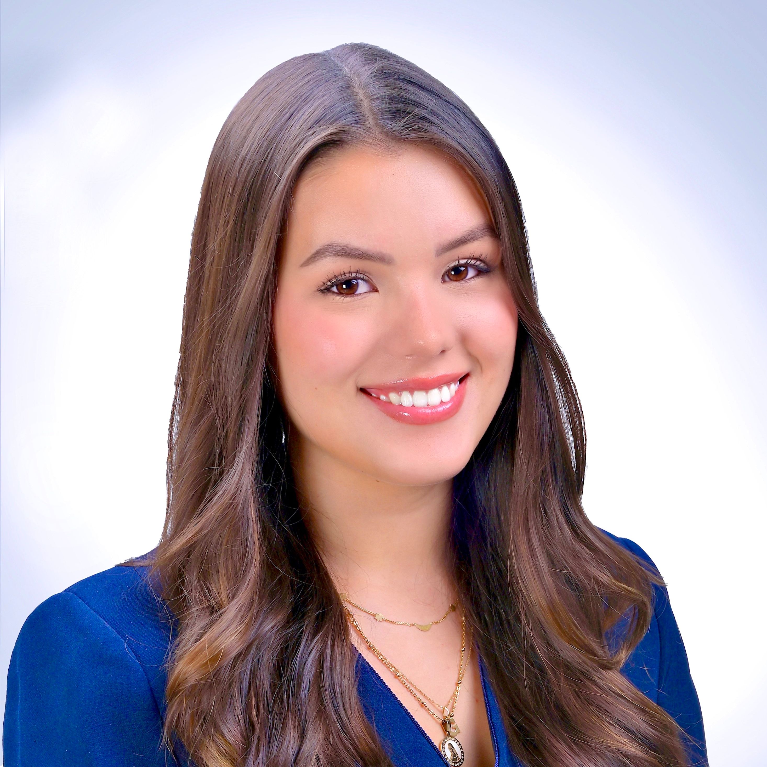 Rollins student Gabriela Estrada ‘27‬ ‭