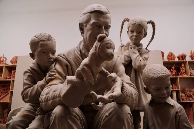 A sculpture crafted by artist Paul Day commissioned by Rollins College to honor the life and legacy of Fred Rogers.