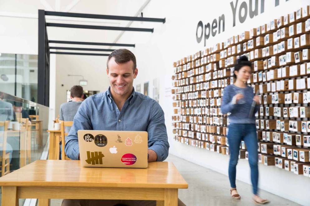 Pierce Neinken ’06 ’08MBA at the Airbnb offices.