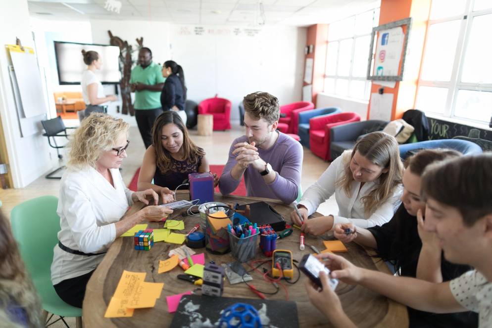 After its triumphant return from the San Francisco regional, Team BatterEASE got its creative juices flowing at the AdventHealth Innovation Lab, which is located just a couple of miles from campus.