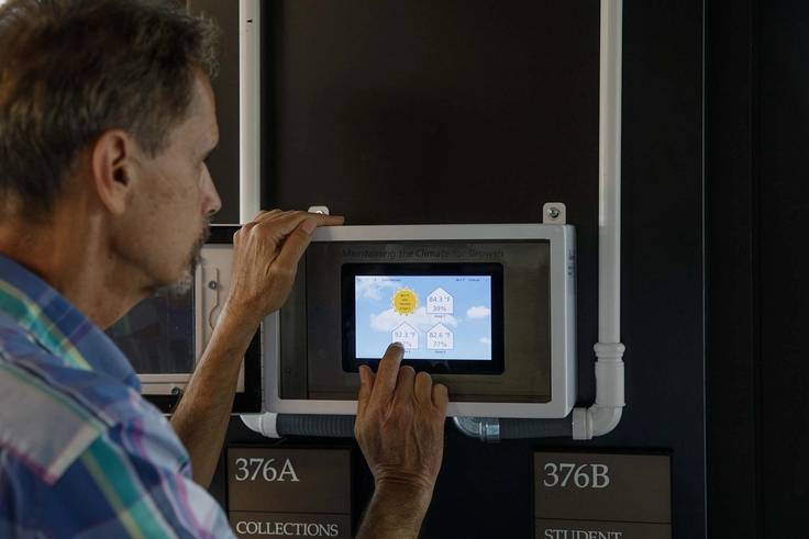 the Seed climate control system manages every possible growth variable.