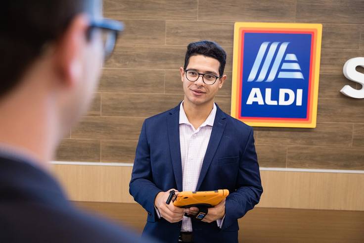 Tamer Elkhouly ’19 working as a district manager intern at Aldi.