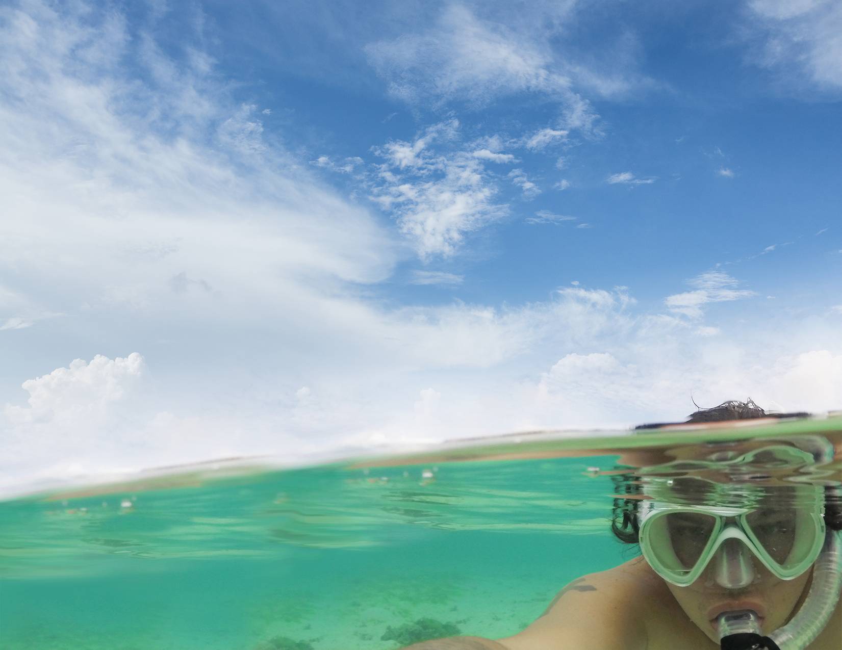 Angelo Villagomez ’04 snorkeling.