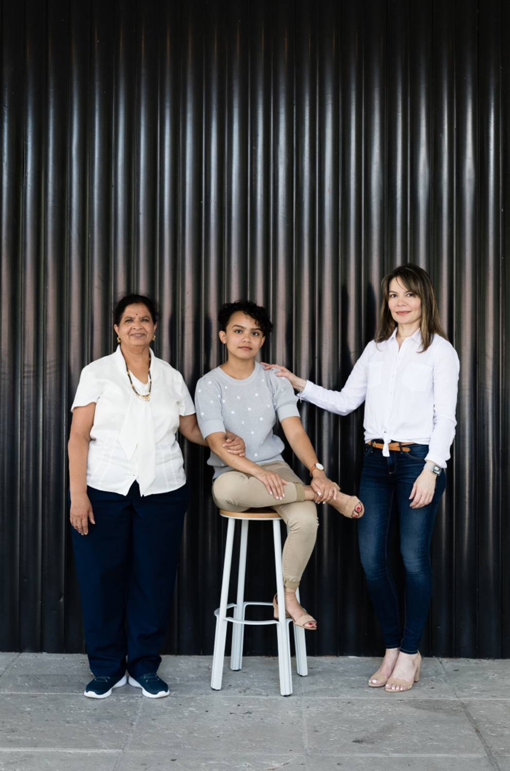 Cristina Toppin ’21 with her mother and Jayashree Shivamoggi.