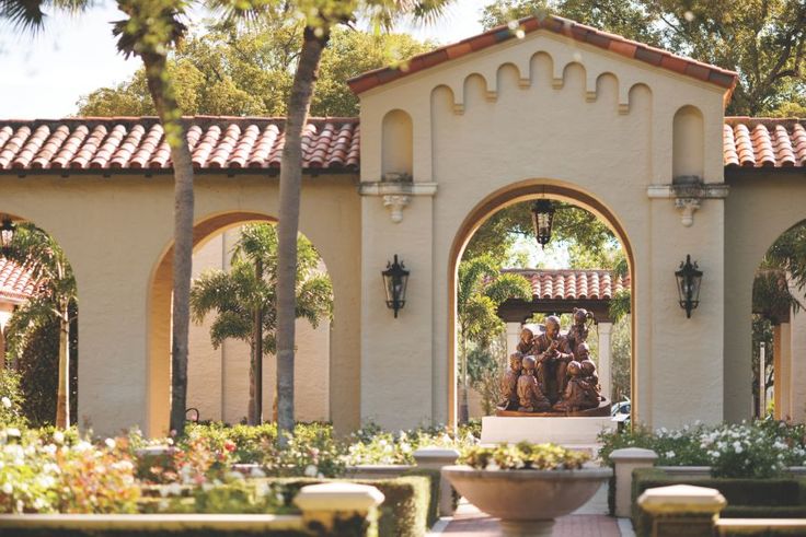 Mister Rogers statue