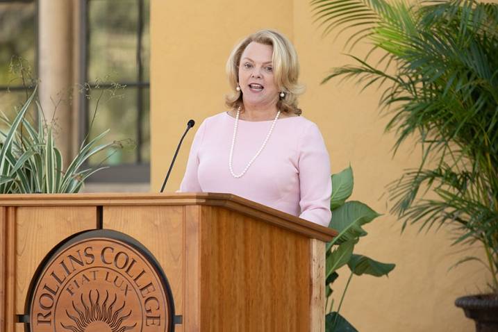 Kathleen W. Rollins ’75 at the dedication of Kathleen W. Rollins Hall in January 2020.