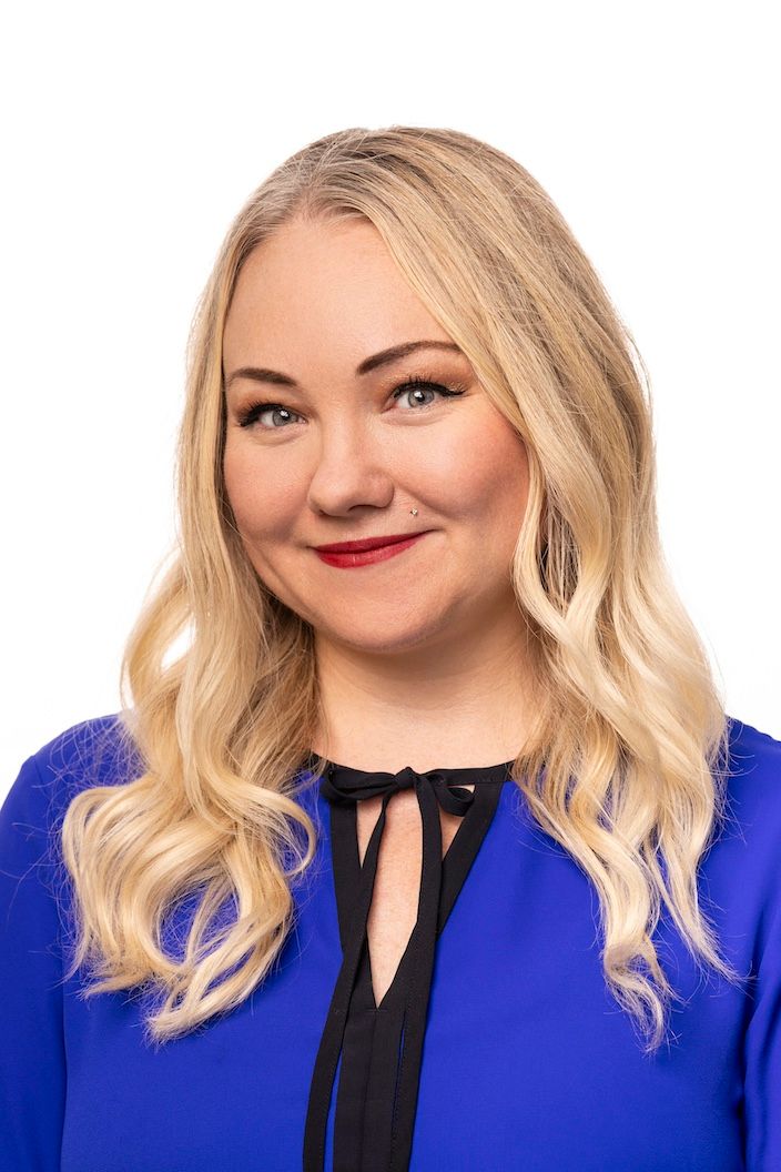 A professional headshot of Rollins professor Nicole Richter.