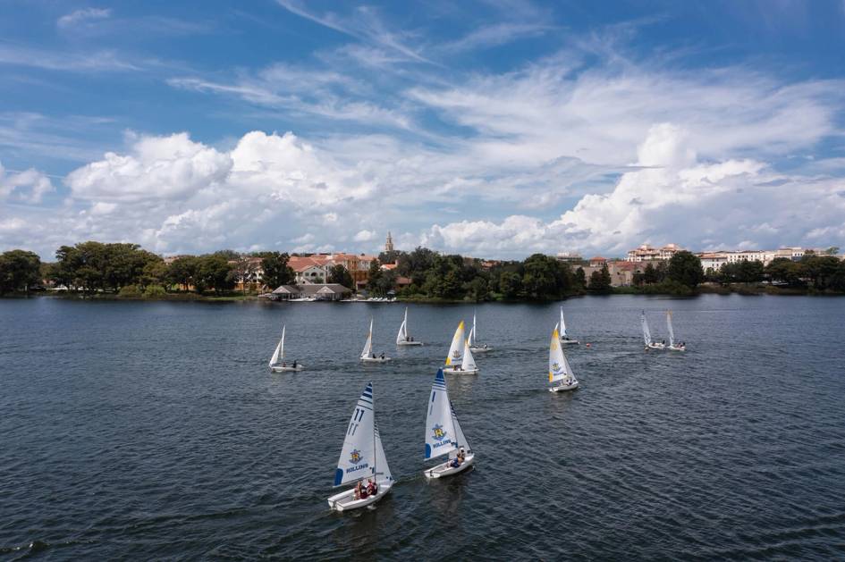 Students in sailboats on Lake Virginia.