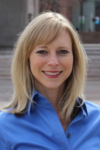 Headshot of Abigail Dean ’05