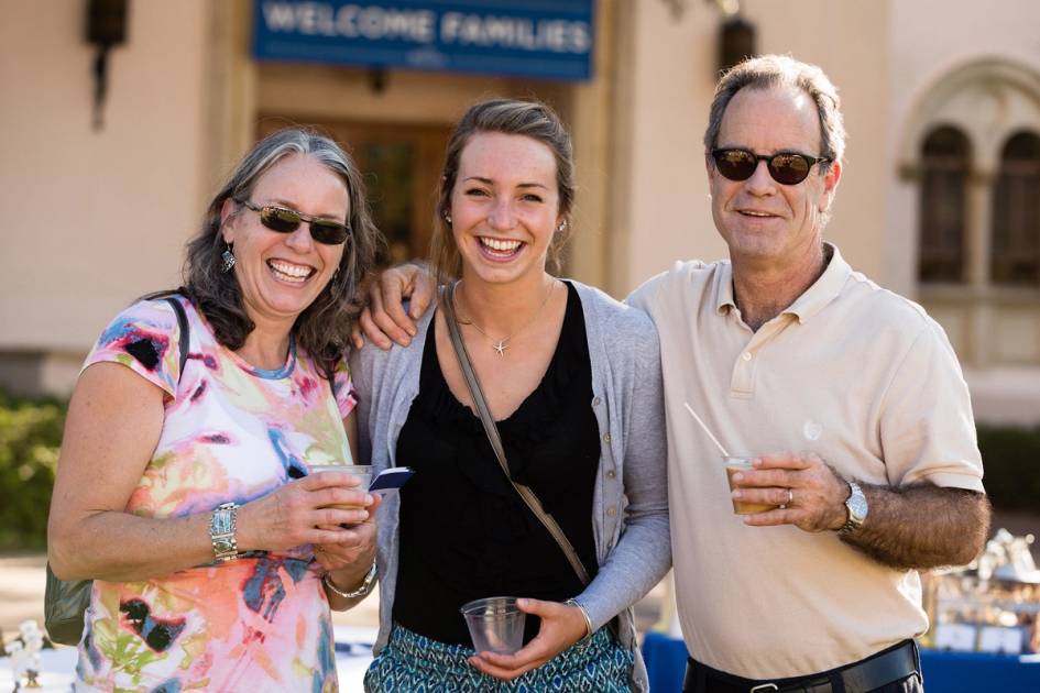 A Rollins student and their family pose during Family Weekend.