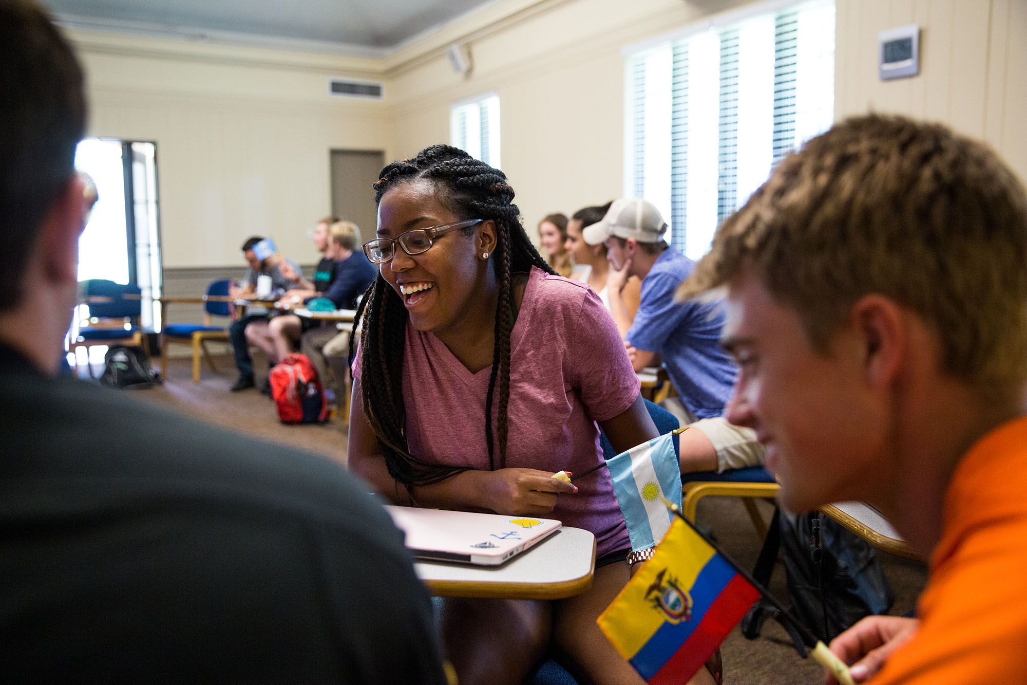 Students discuss Latin American and Caribbean politics in class.