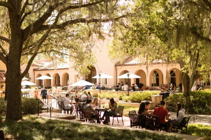 Students dining outside in front of the Campus Center.