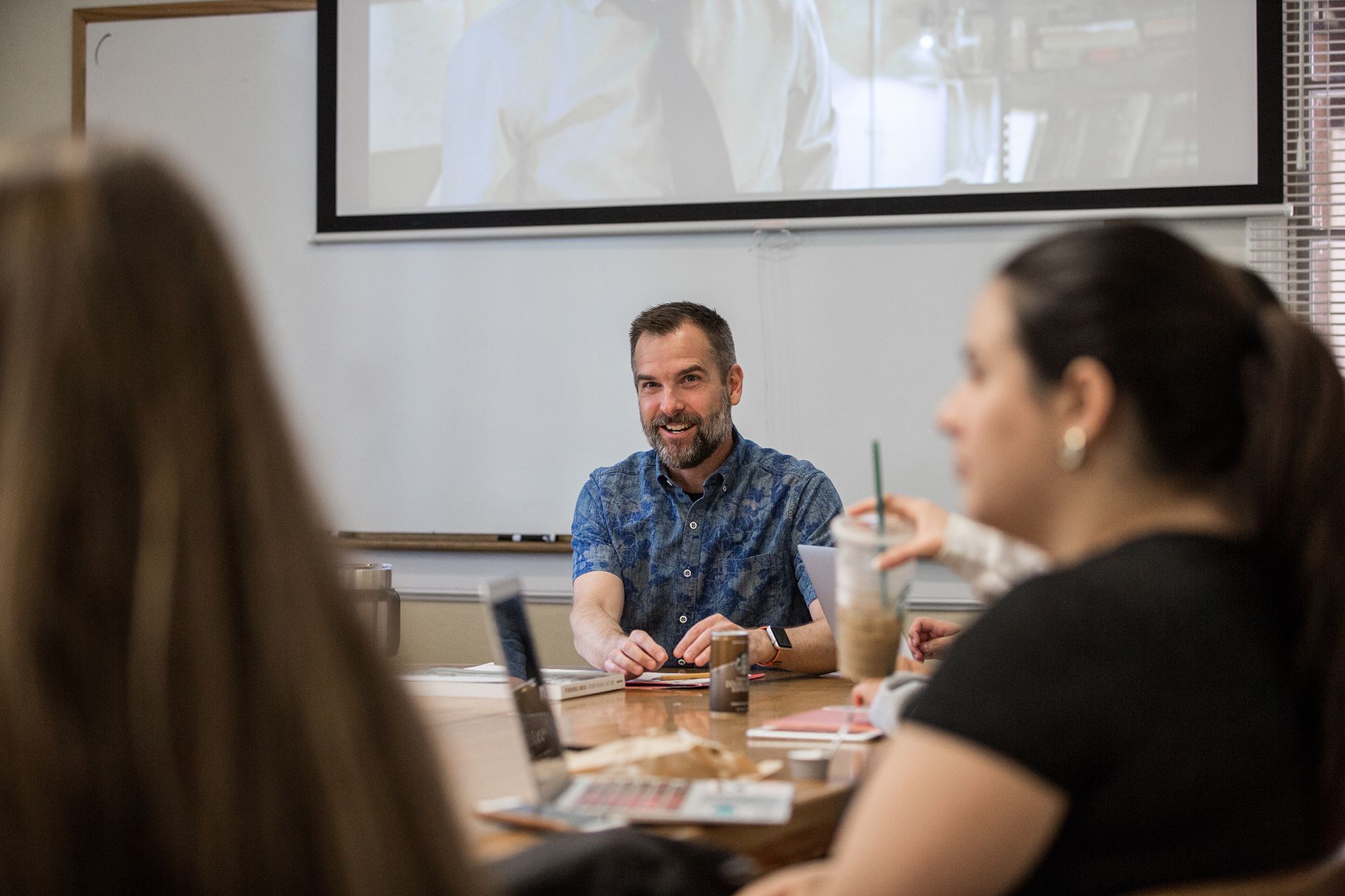 A professor leads an American Studies class.