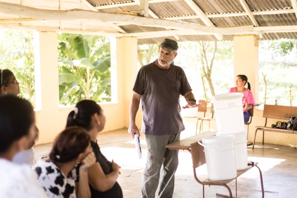 A Rollins professor talks with students on a study abroad trip. 