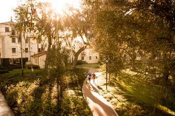 Image of Rollins College's beautiful campus.
