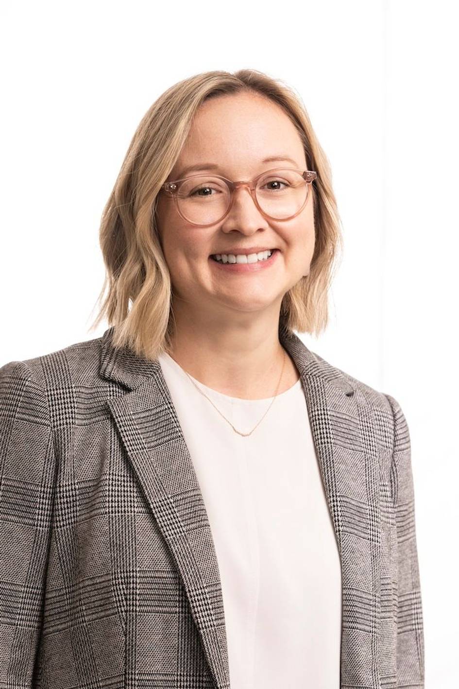 Headshot of Melanie Woody Nguyen