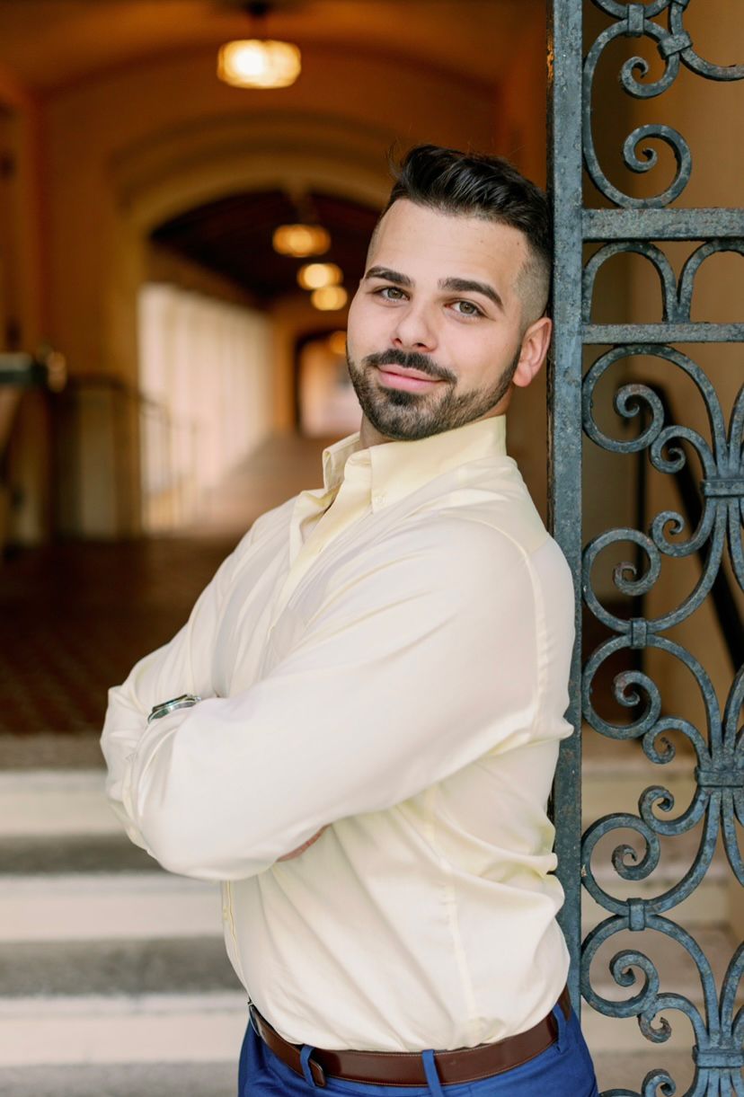 A portrait of Kevin Perez on the Rollins College campus.