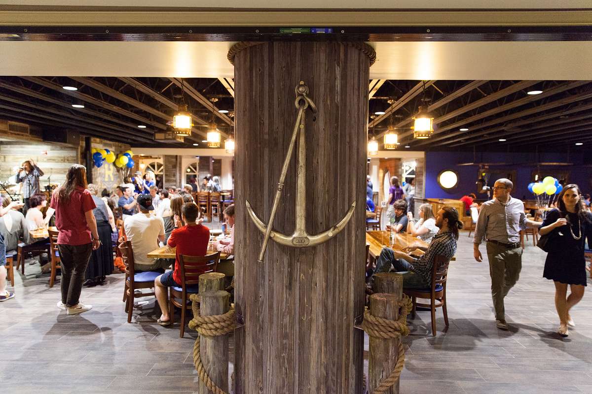 Dave’s Boathouse is themed in nautical decor like anchors, an important symbol at Rollins.