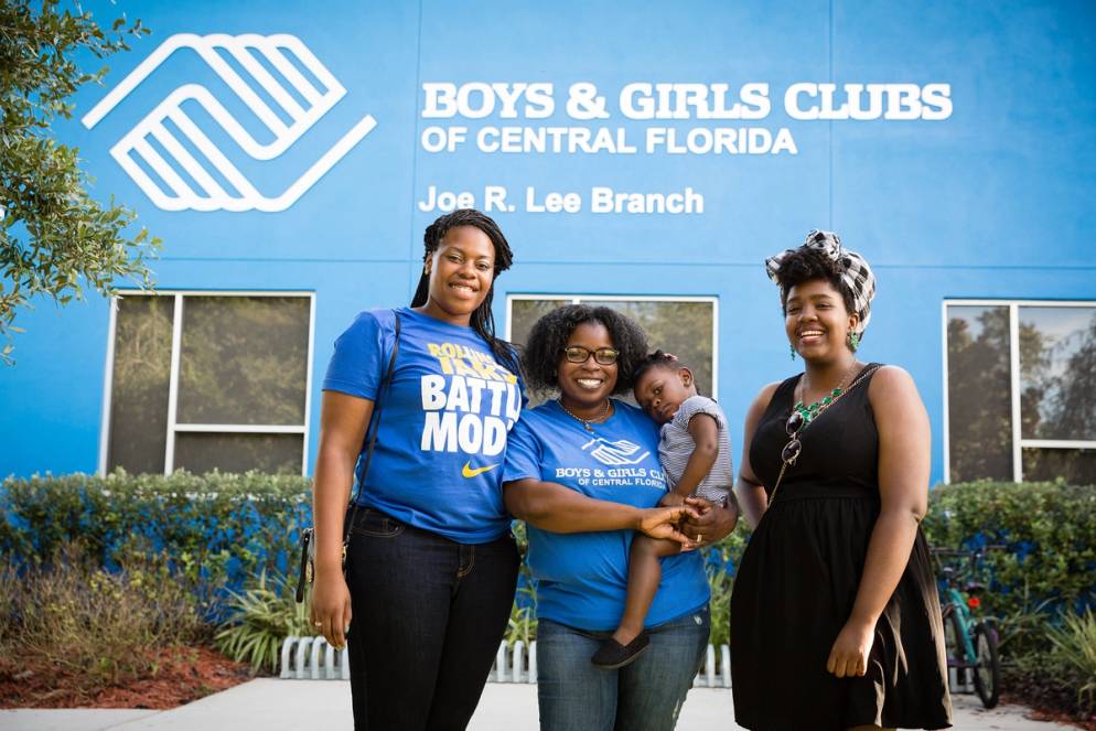 Far left: Ashley Williams ’18 ’22MPH and Shantell Mitchell '18 (far right)