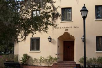 text: Crummer Hall, building 425
