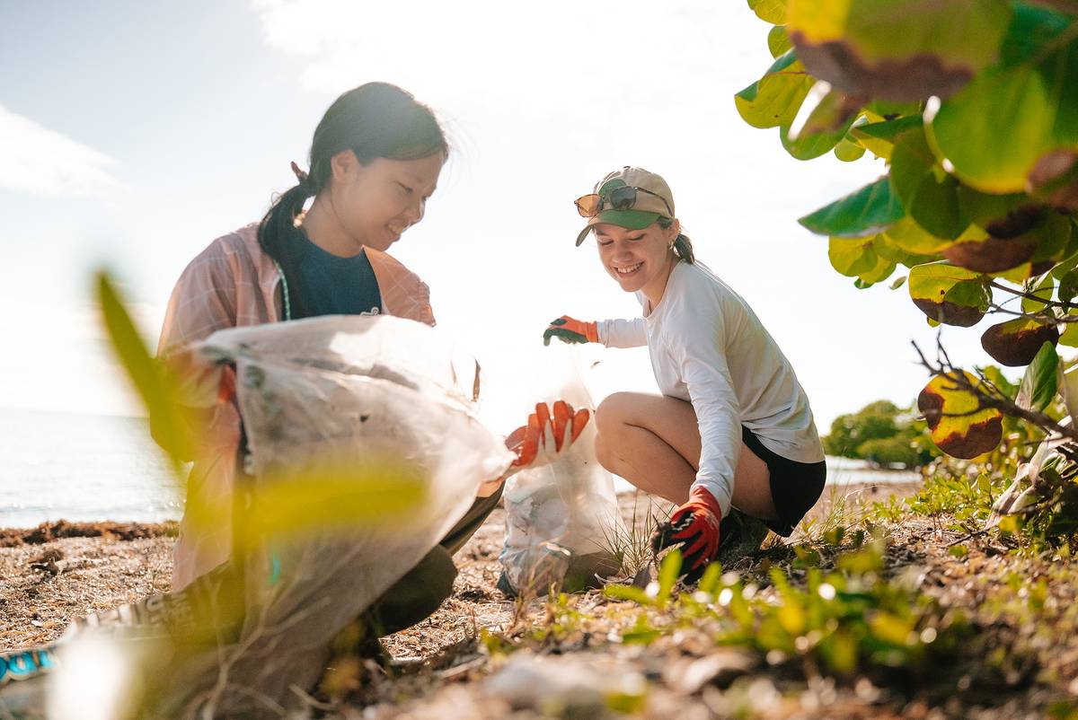 Students volunteering at Biscayne Bay National Park