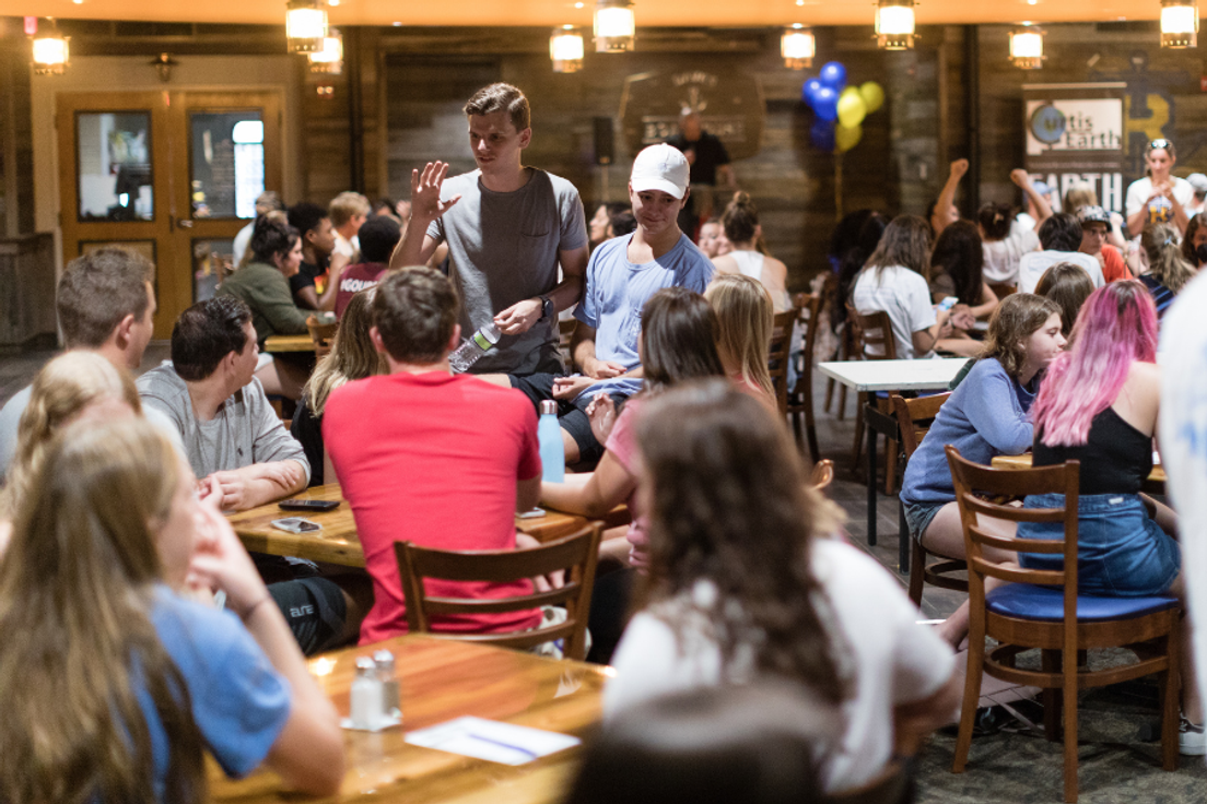 Trivia in Dave's Boathouse