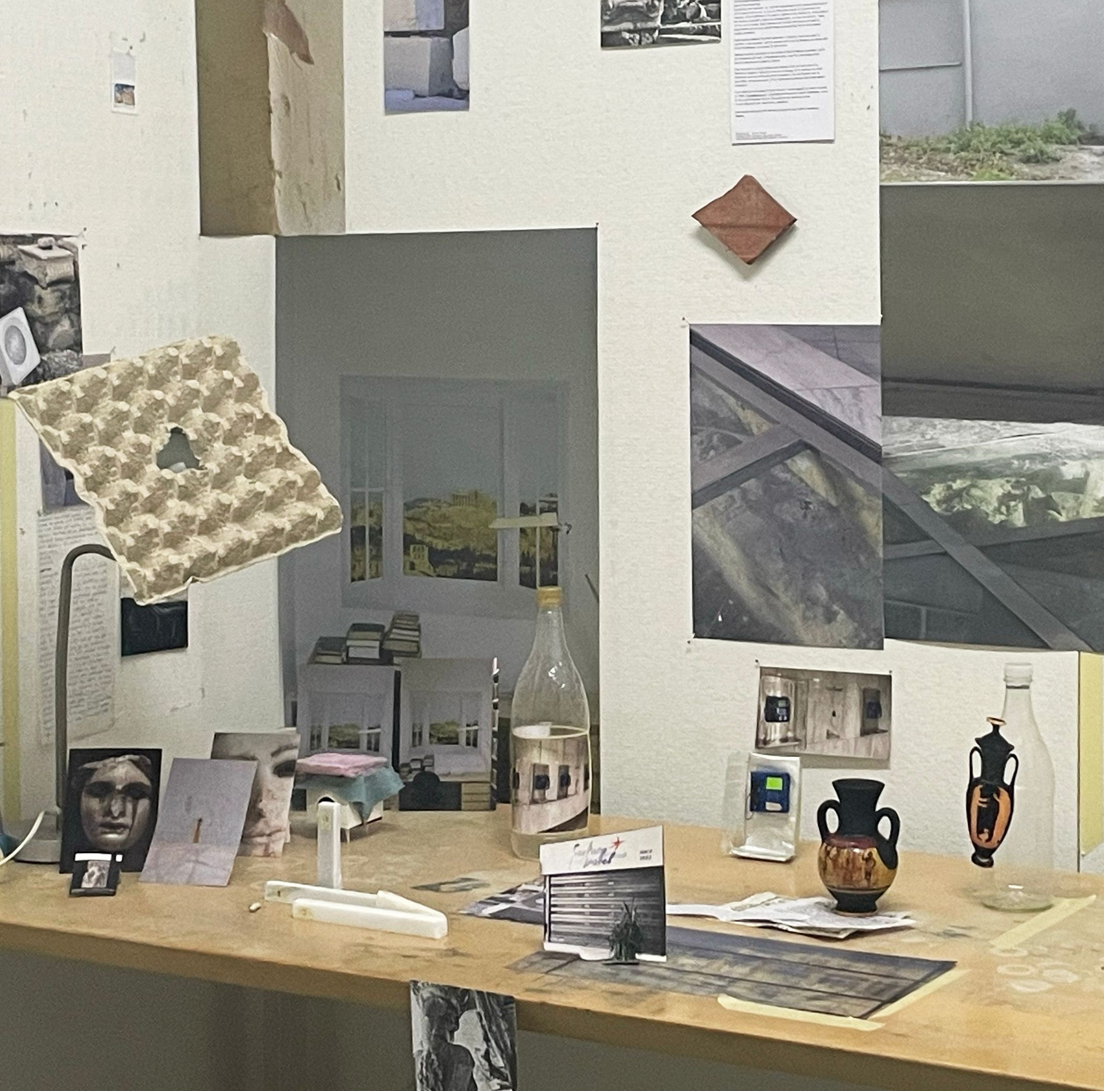 Installation i arbejdsværelset i Maggina 1 af kunsterduoen iovermorgen, nov. 2024