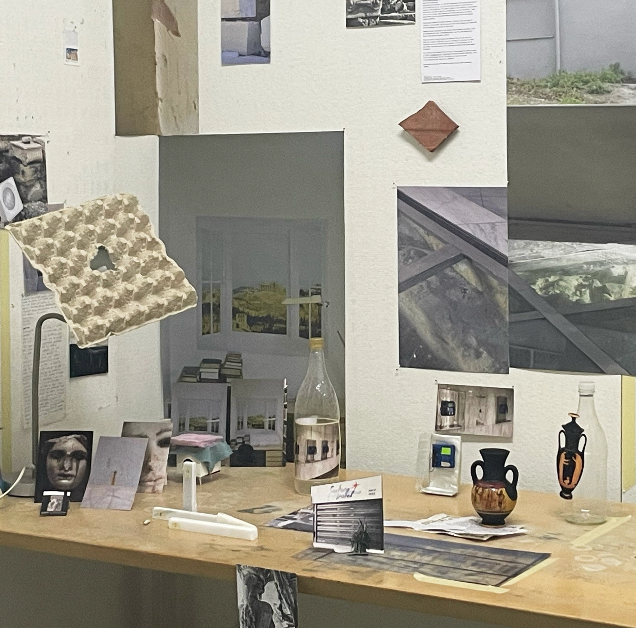 Installation i arbejdsværelset i Maggina 1 af kunsterduoen iovermorgen, nov. 2024