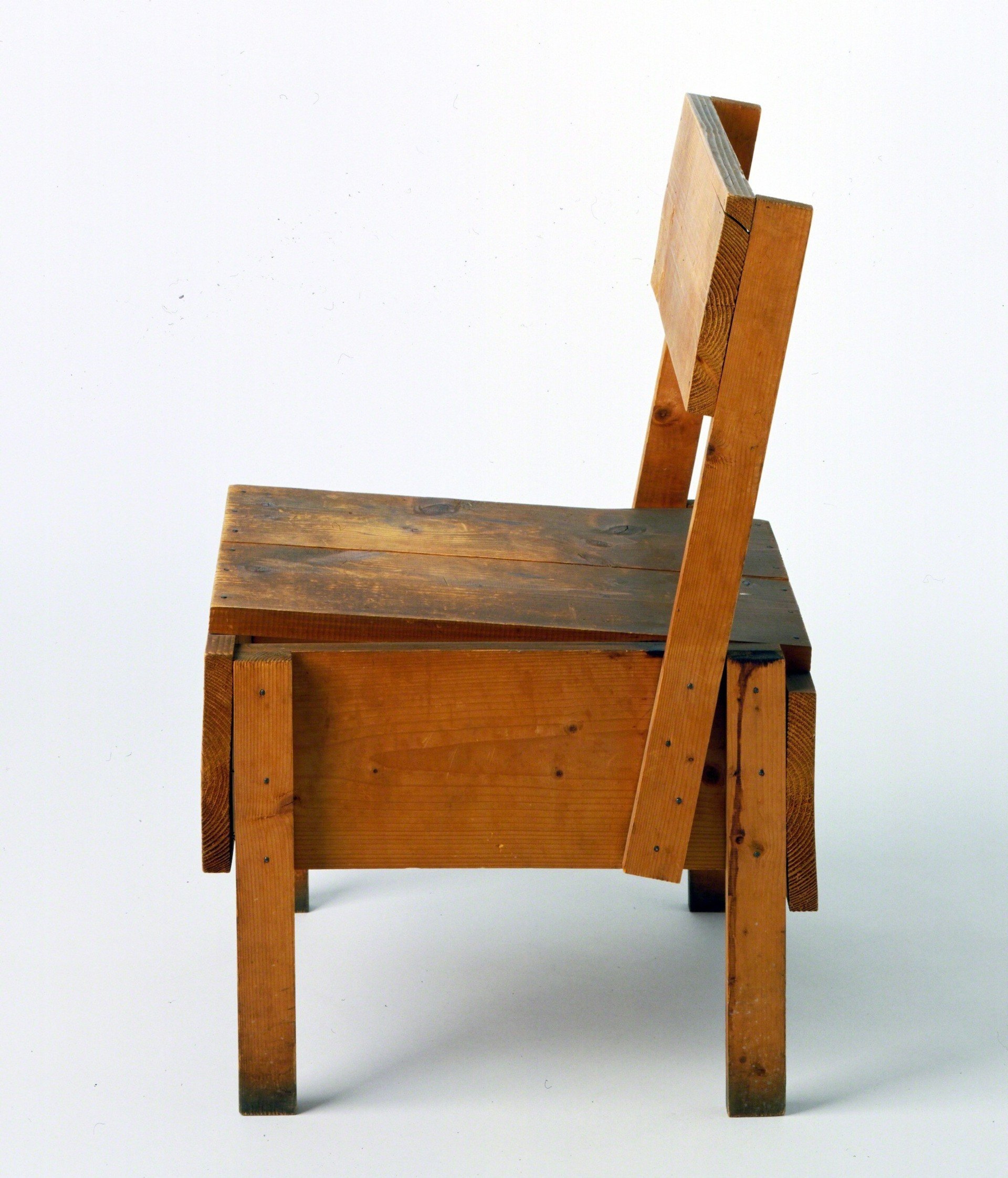 Photograph of a chair designed by Enzo Mari