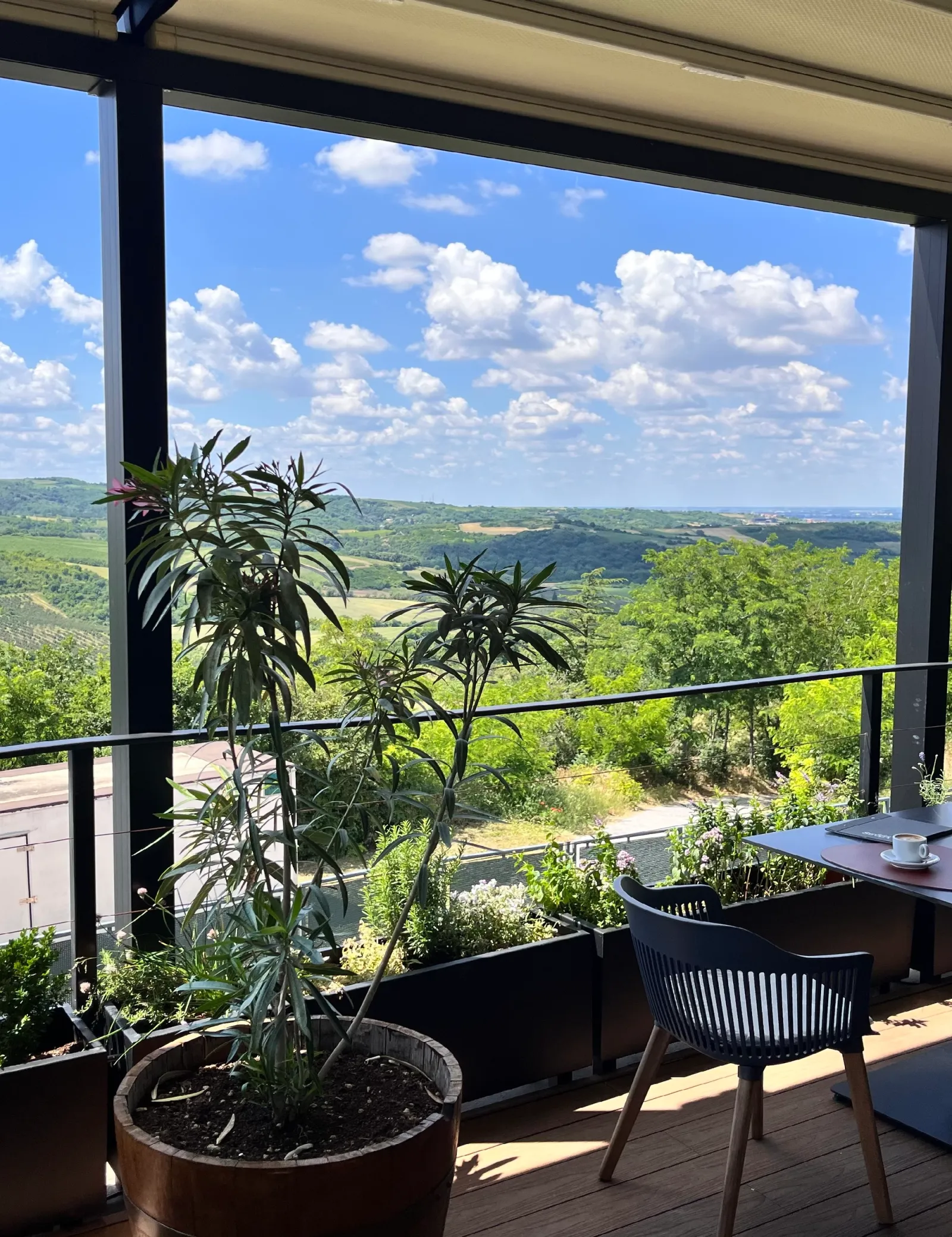 FRUŠKOGORSKA TAJNA RESTORAN PEĆINA STROGA