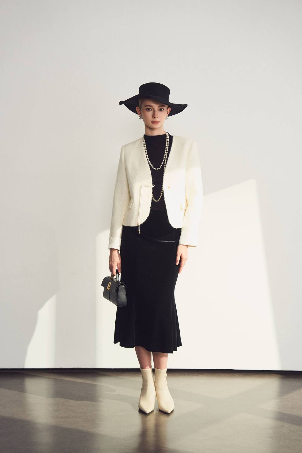 Elizabeth E, photo 1