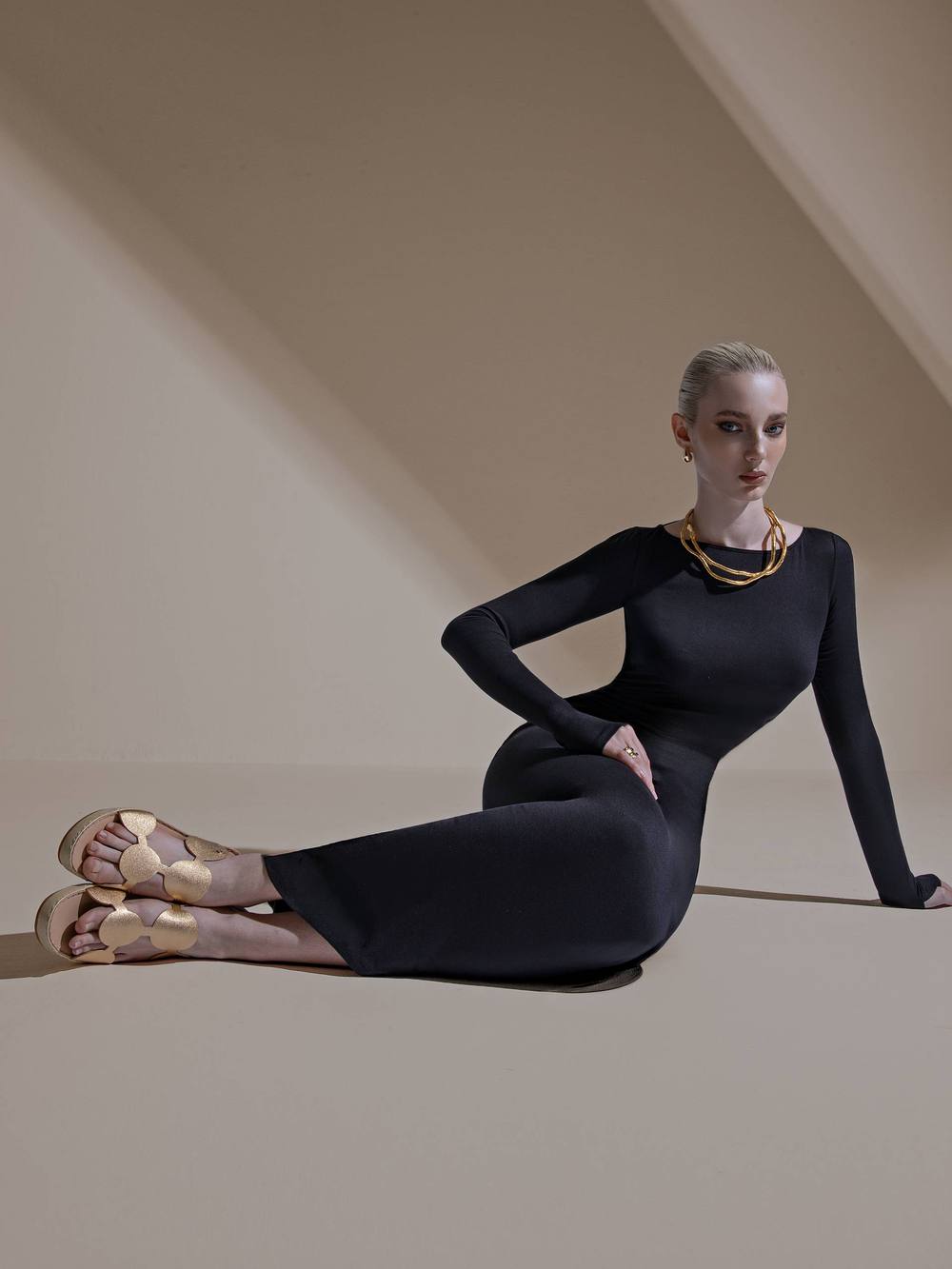 Elizabeth E, photo 4