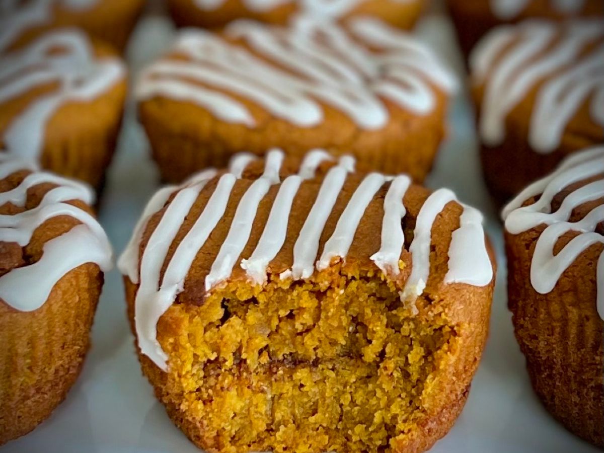 Pumpkin Cinnamon Roll Muffins