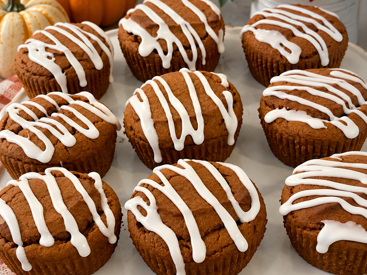 Pumpkin Cinnamon Roll Muffins
