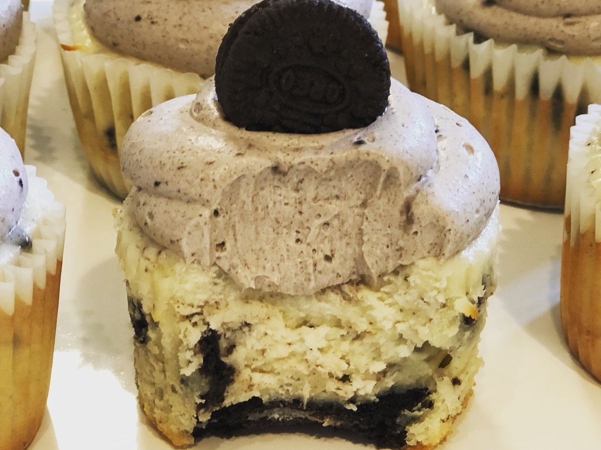Oreo Cheesecake Cookie Tarts
