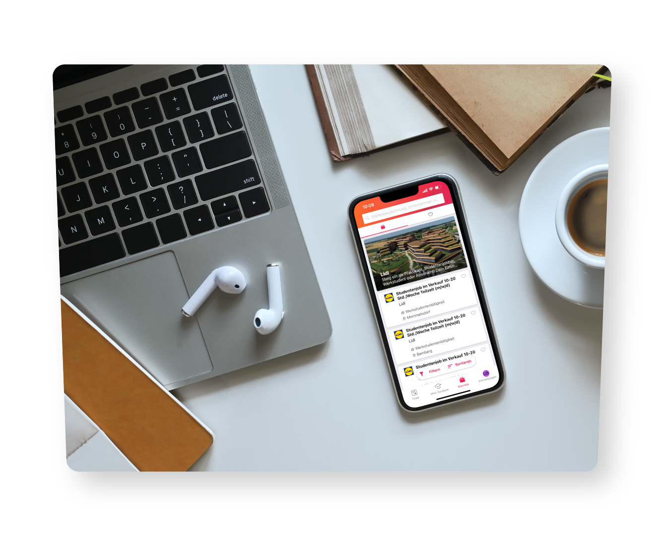 Laptop, Smartphone, UniNow, Unternehmen