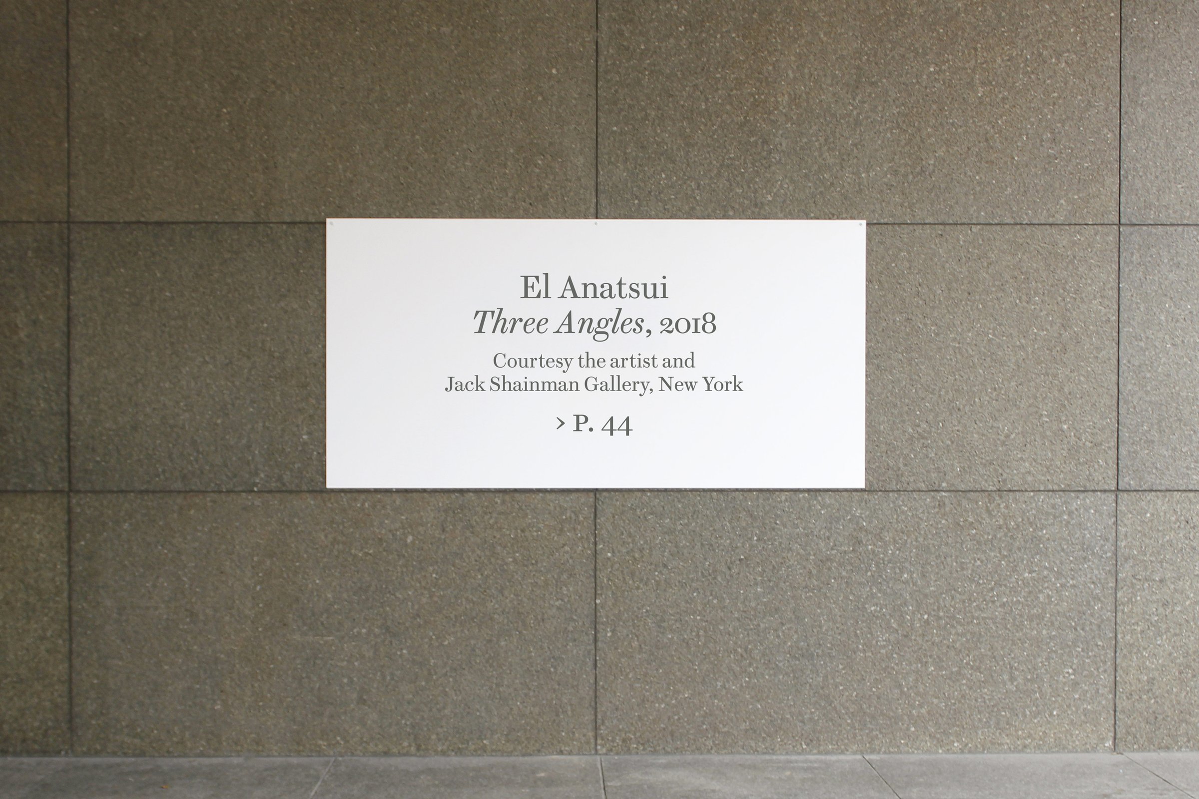 Façade label