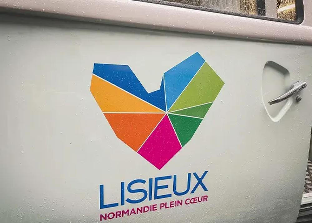 Sticker personnalisé réalisé 4